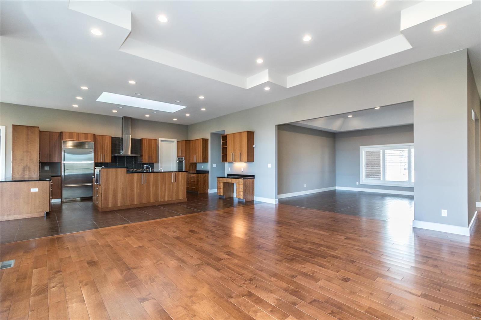 Belle Maison - Residential