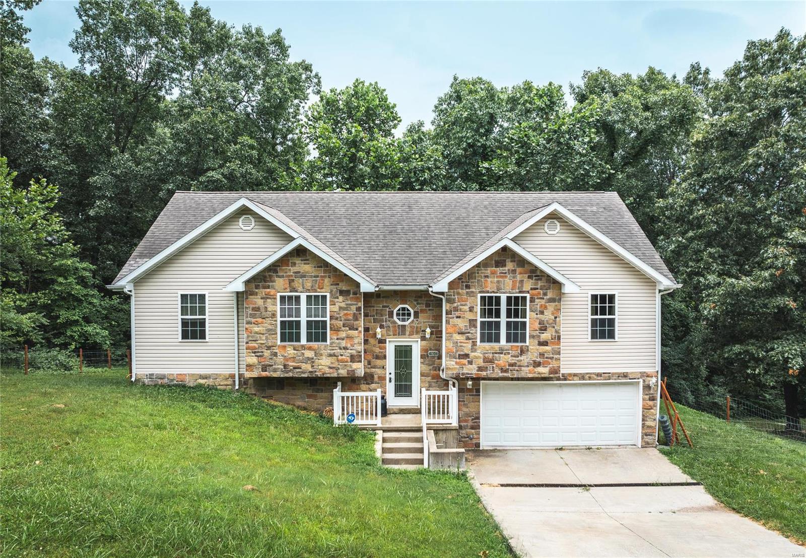 View Waynesville, MO 65583 house