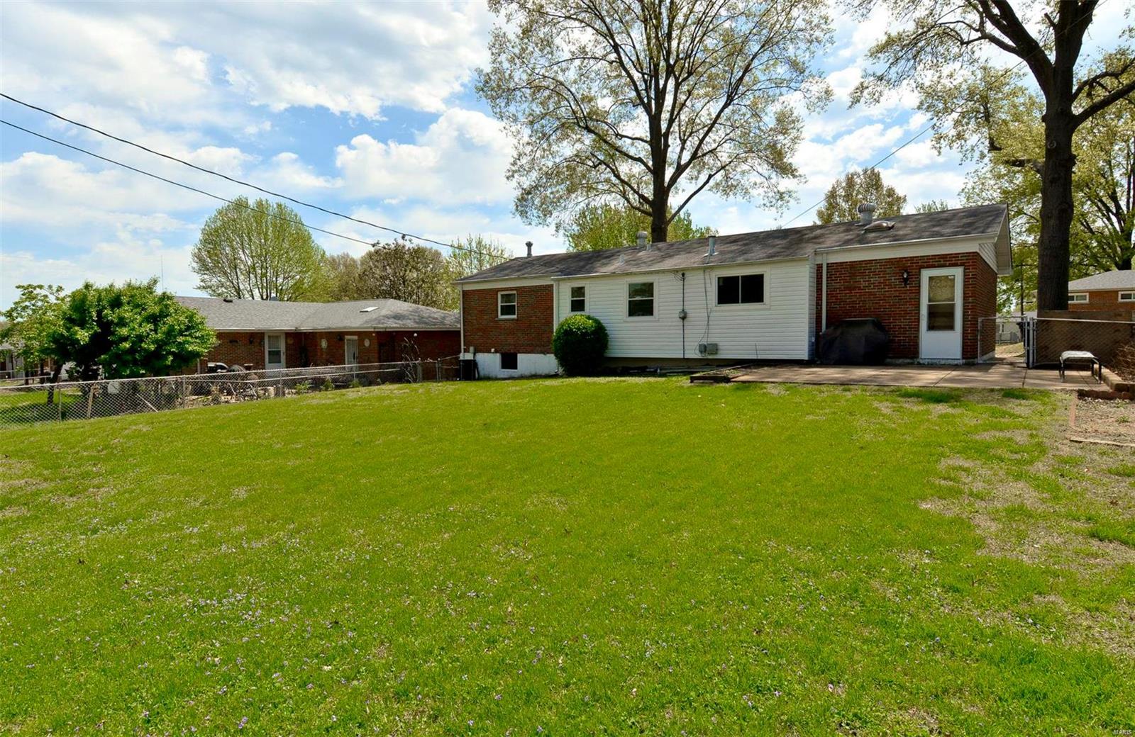 Saxon Manor 1 - Residential