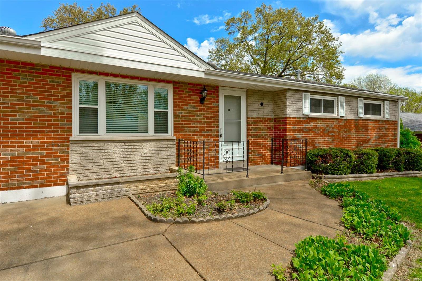 Saxon Manor 1 - Residential