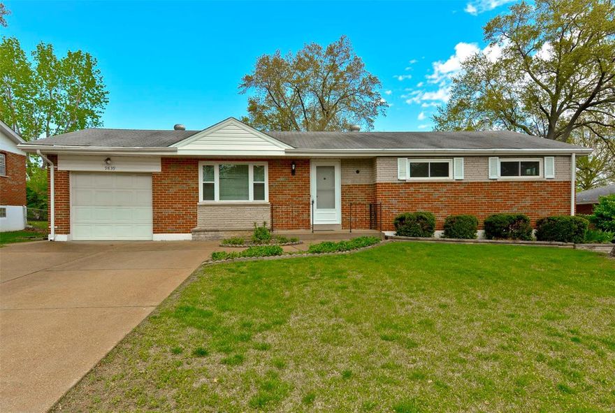 OPEN HOUSE SUNDAY 12-130PM. Come and see this gorgeous 3 bed 2 bath ranch in Afton.  Through the front door you will notice beautiful hardwood floor located throughout the house.   The spacious living room is perfect for entertaining. Down the hall sits the roomy kitchen with plenty of cabinet space for storage.  All standard appliances included! Next to the kitchen is the dining room great for dinner parties. The partially finished basement boasts a huge rec/family area as well as storage. Out back, there is a huge backyard accompanied by a spacious patio for summer time bbq.  Book your showings today because we don't expect this one to last long.