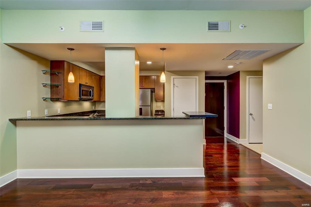 Marquette Bldg Upr Residental - Residential Lease