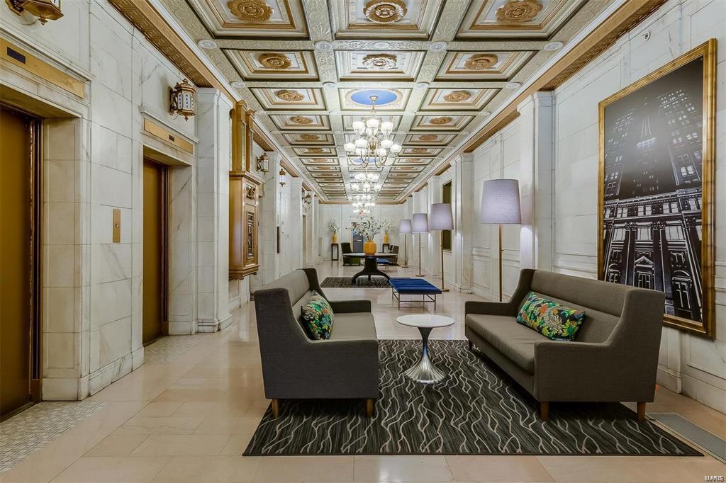 Marquette Bldg Upr Residental - Residential Lease