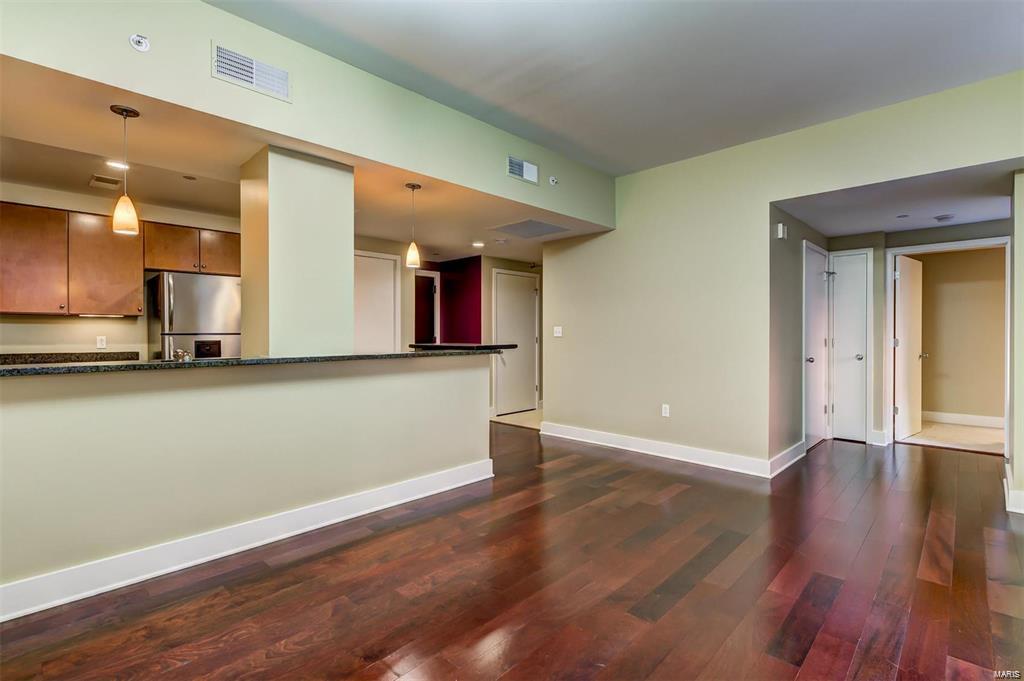 Marquette Bldg Upr Residental - Residential Lease