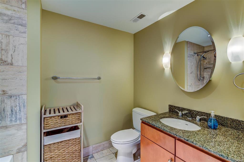 Marquette Bldg Upr Residental - Residential Lease