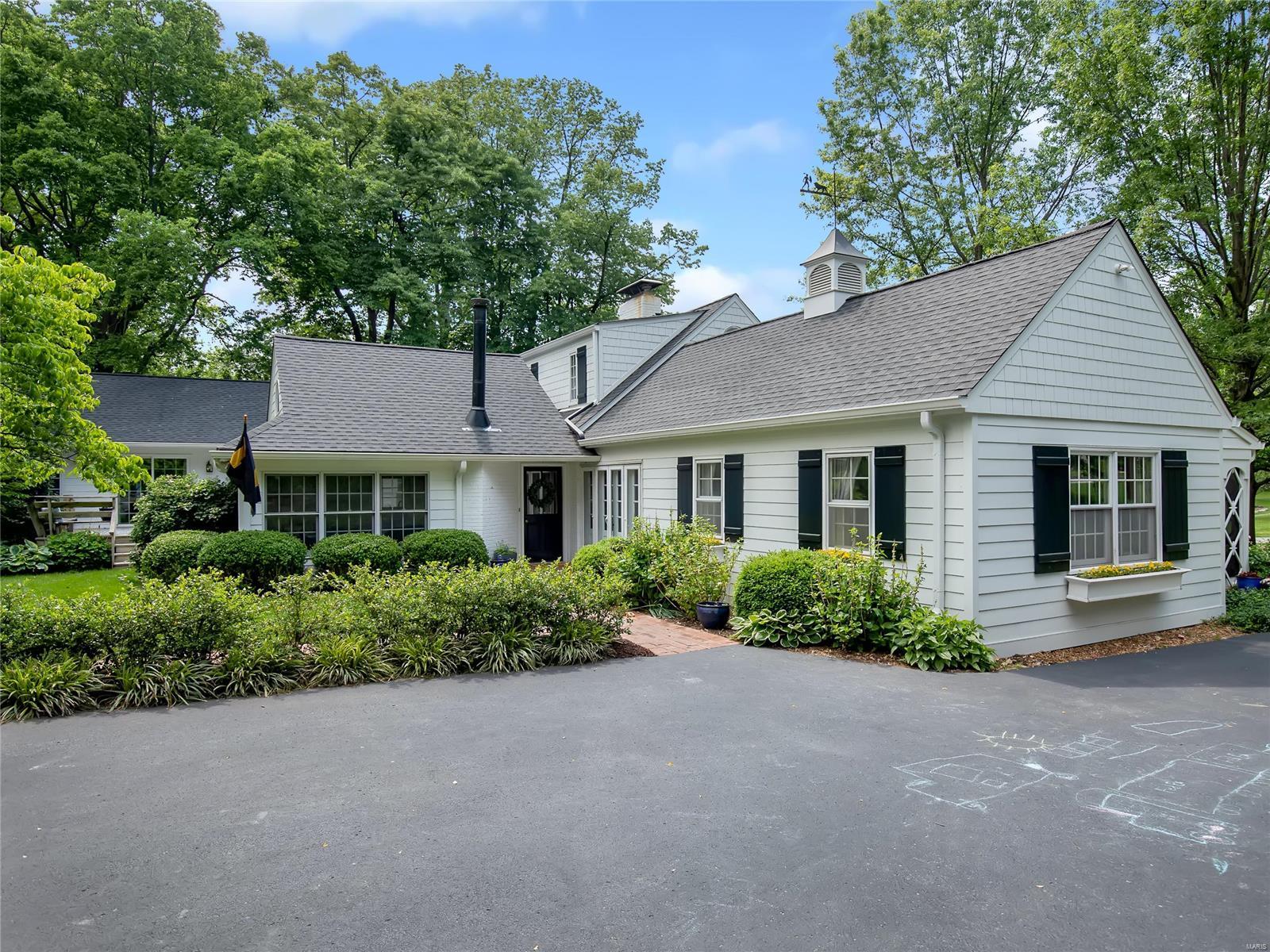 Georgian Acres - Residential