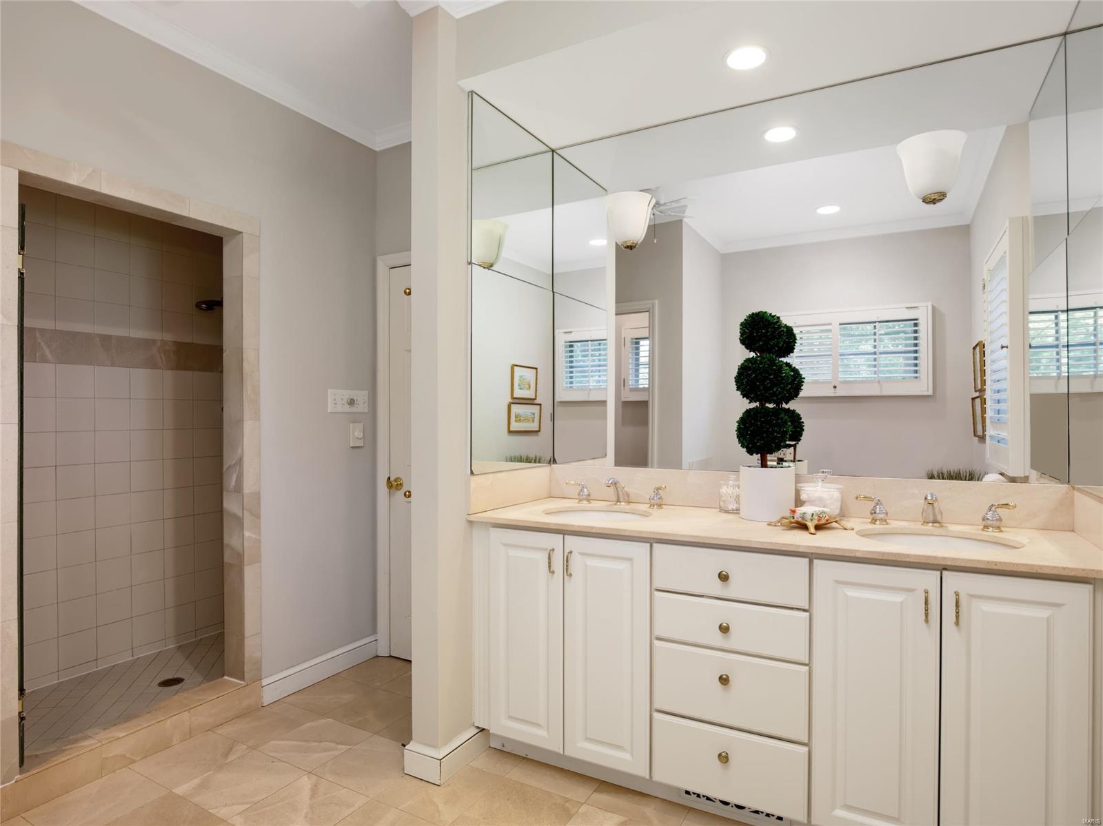 Georgian Acres - Residential