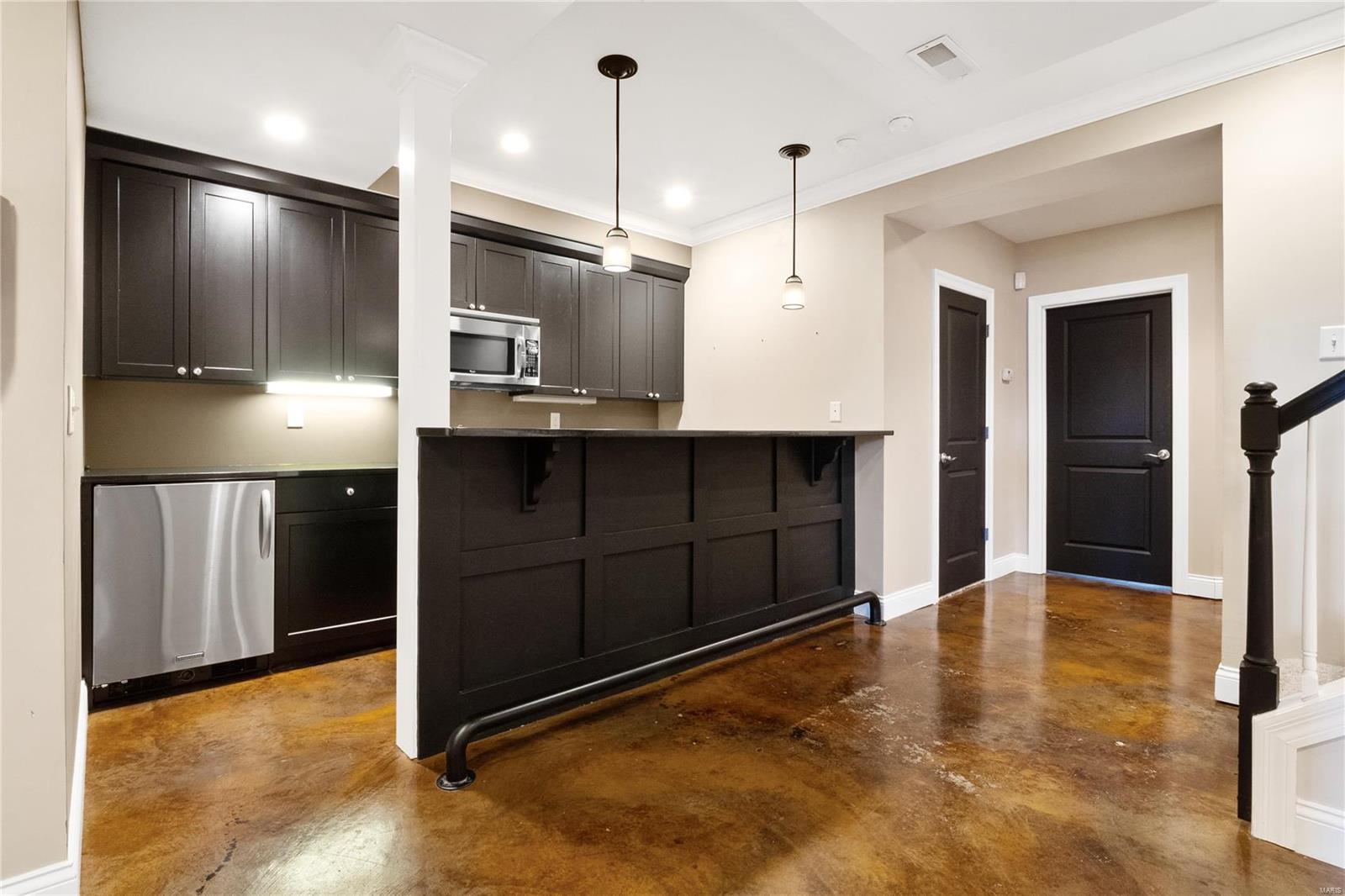 J Frintz Estate - Residential