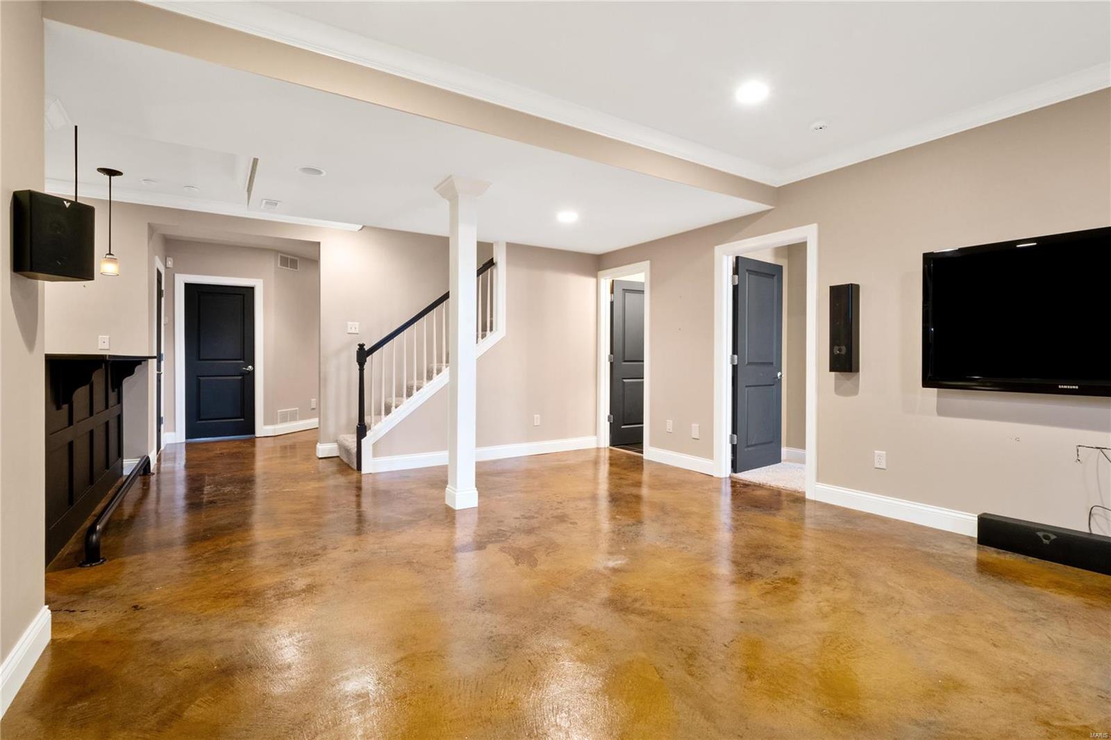 J Frintz Estate - Residential