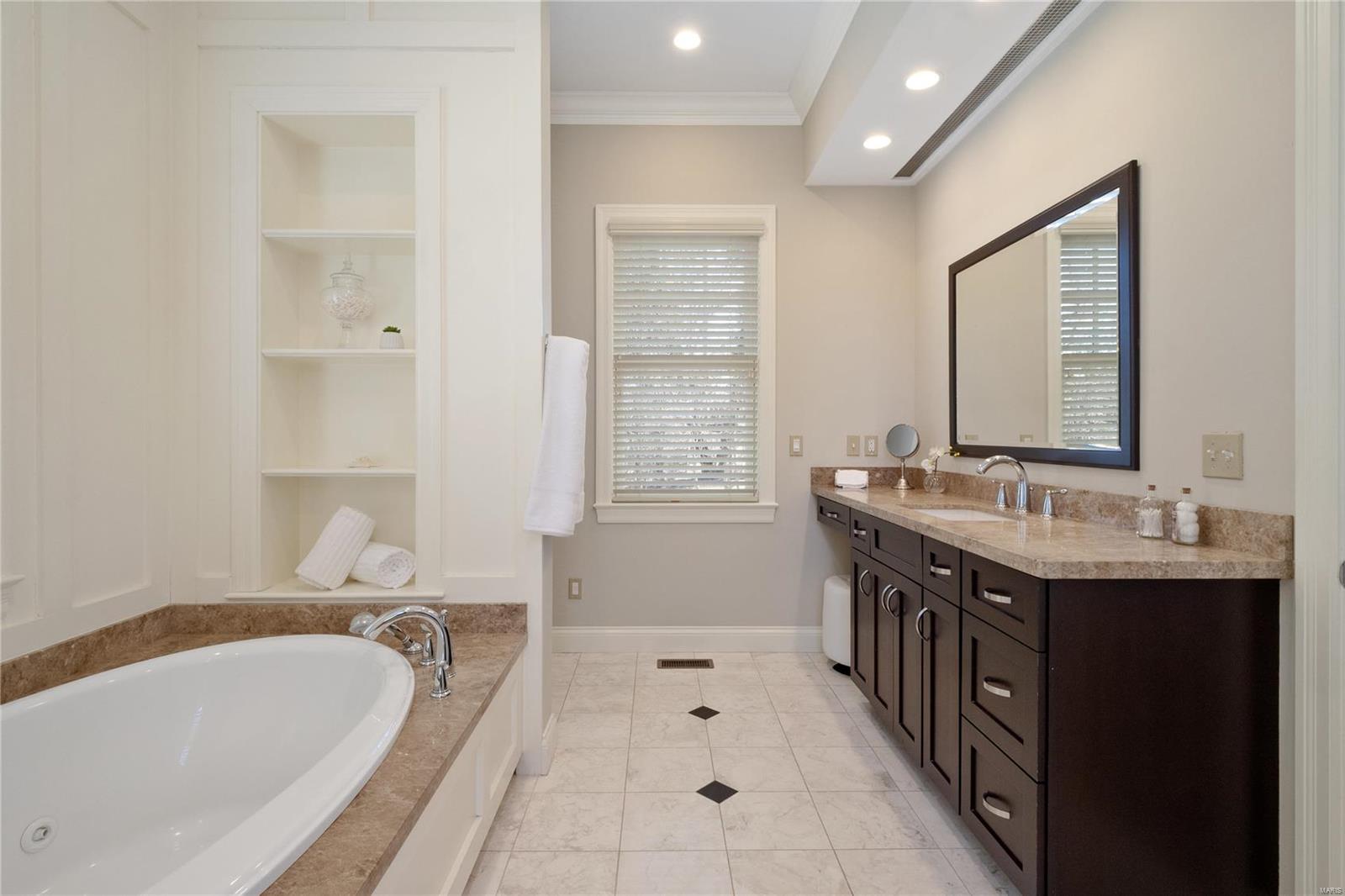 J Frintz Estate - Residential