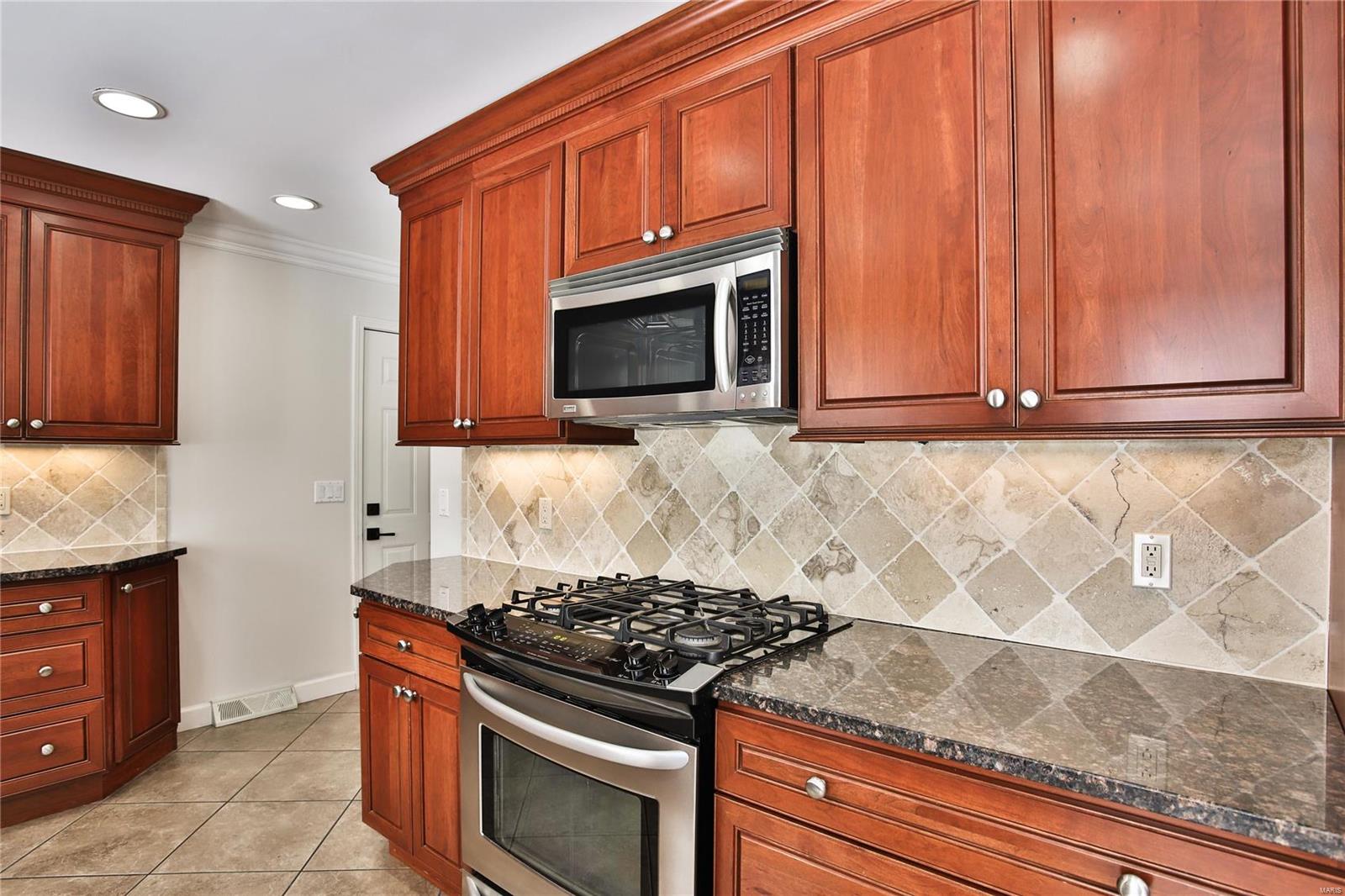 Old Woods Mill Manor 3 - Residential