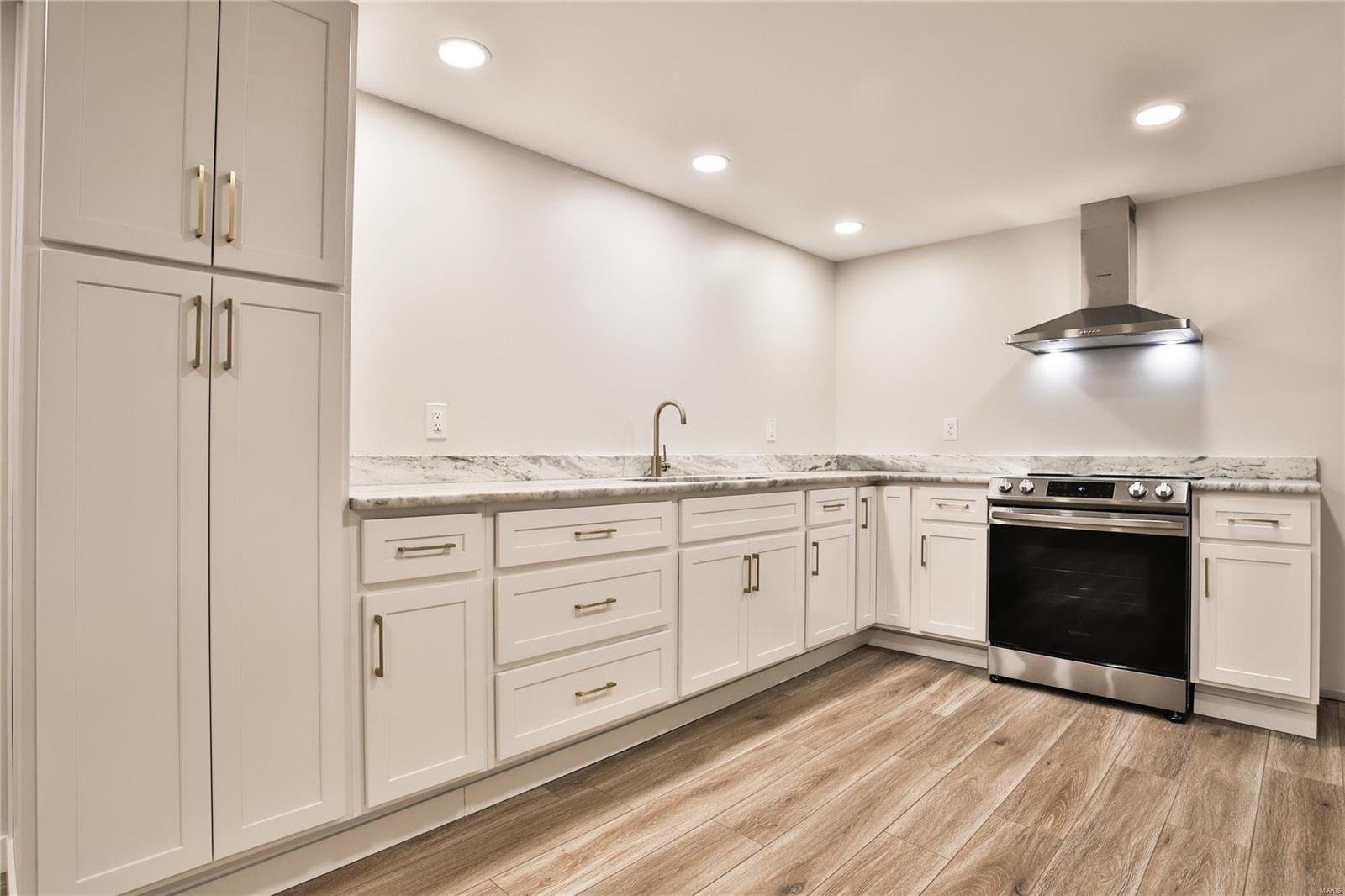 Old Woods Mill Manor 3 - Residential