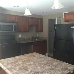 Blackberry Terrace 2nd Add - Residential Income