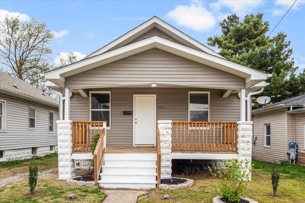 Madison, Illinois 62060, United States, 2 Bedrooms Bedrooms, ,1 BathroomBathrooms,Residential,Pending,102778