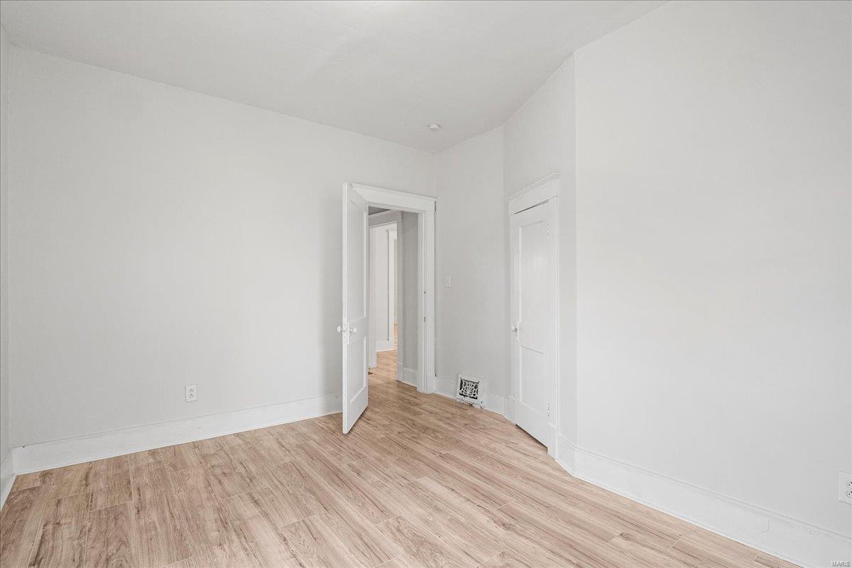 Madison, Illinois 62060, United States, 2 Bedrooms Bedrooms, ,1 BathroomBathrooms,Residential,Pending,102778