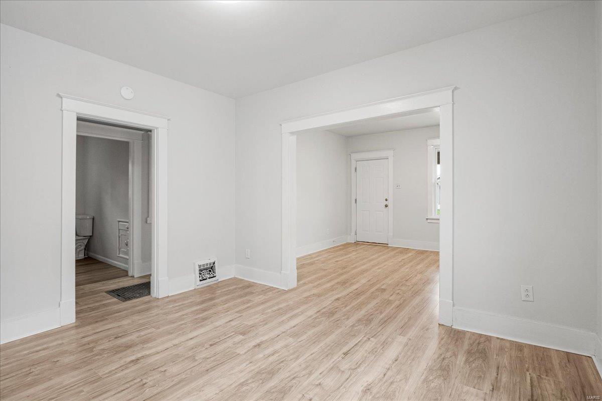 Madison, Illinois 62060, United States, 2 Bedrooms Bedrooms, ,1 BathroomBathrooms,Residential,Pending,102778