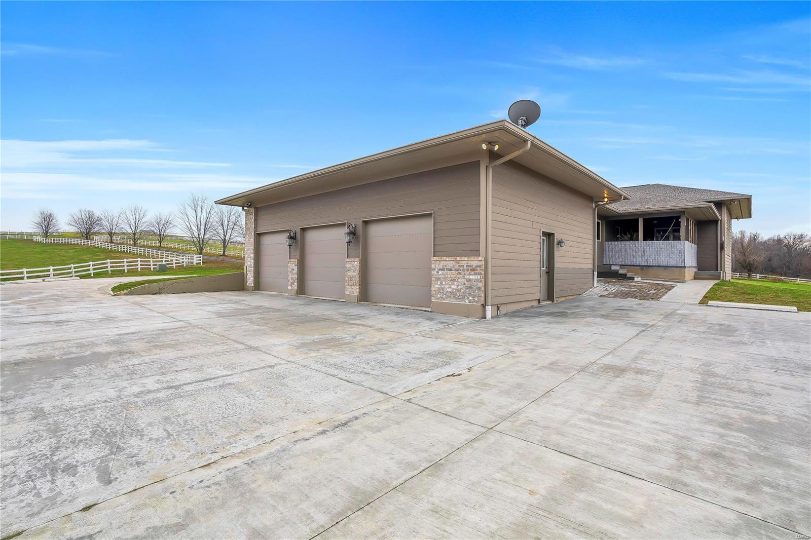 Lewis & Clark Trails - Residential