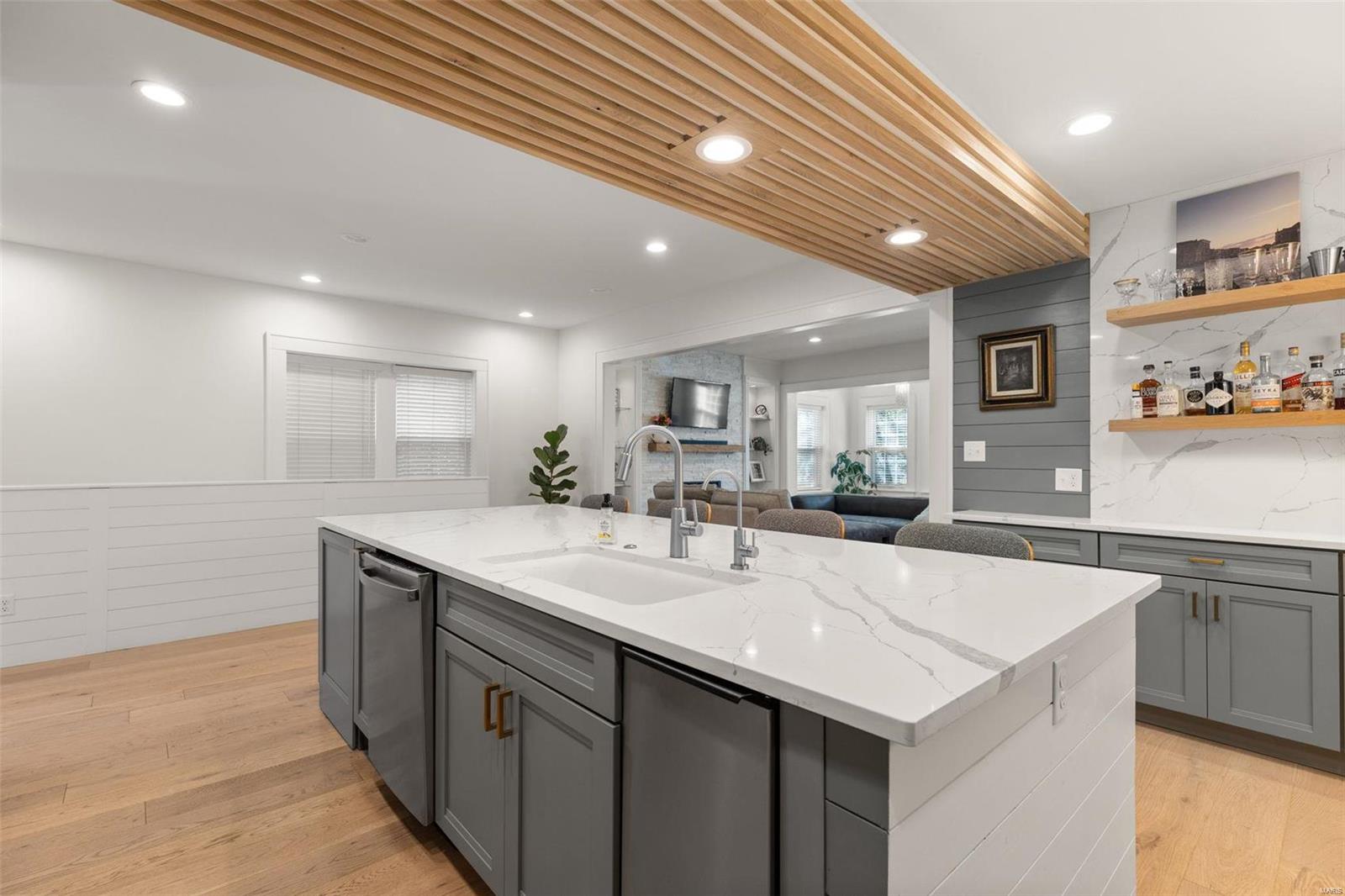 Hi Pointe - Residential