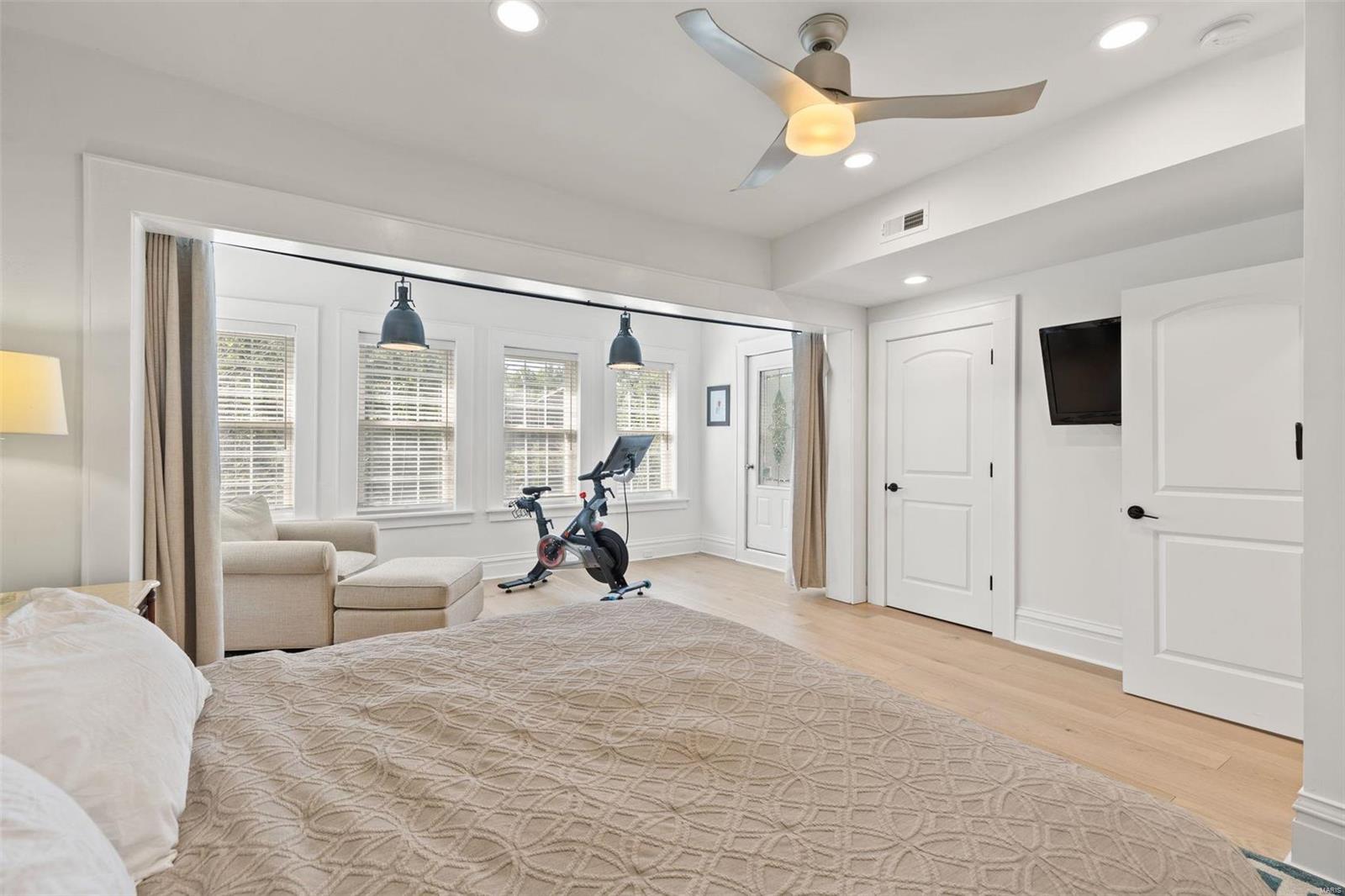 Hi Pointe - Residential