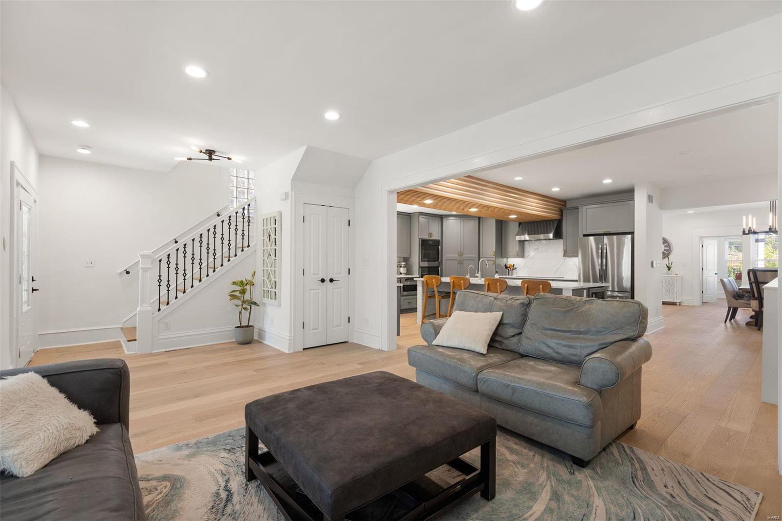 Hi Pointe - Residential