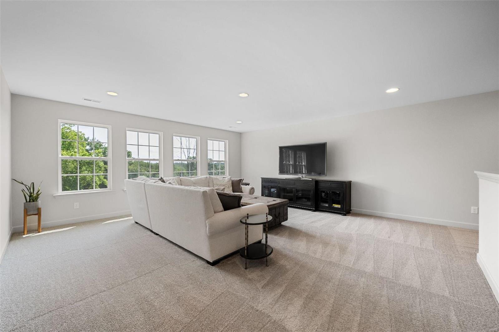 Warwick On White Road - Residential