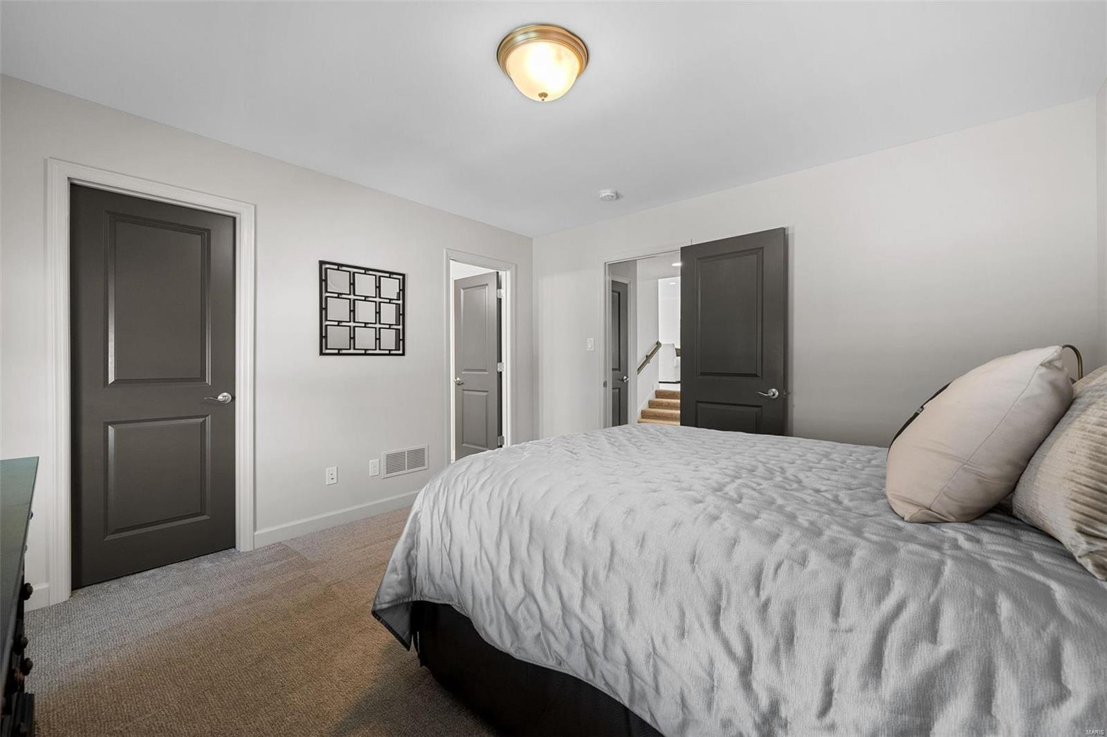 Warwick On White Road - Residential