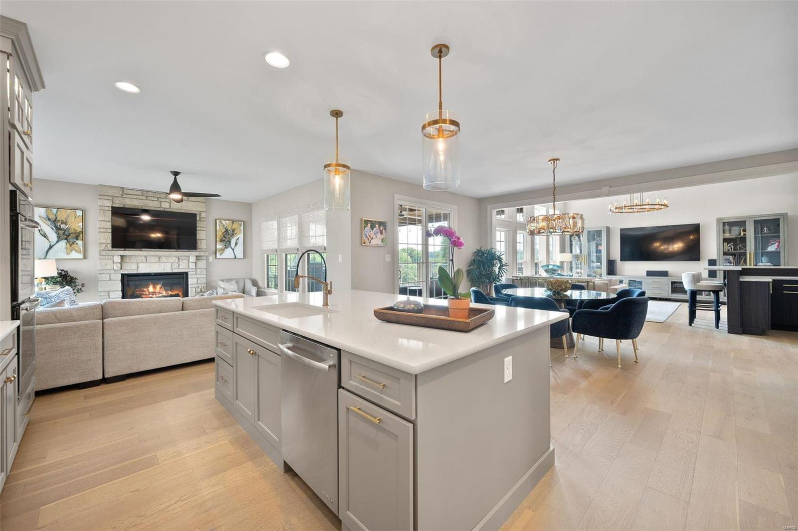 Warwick On White Road - Residential