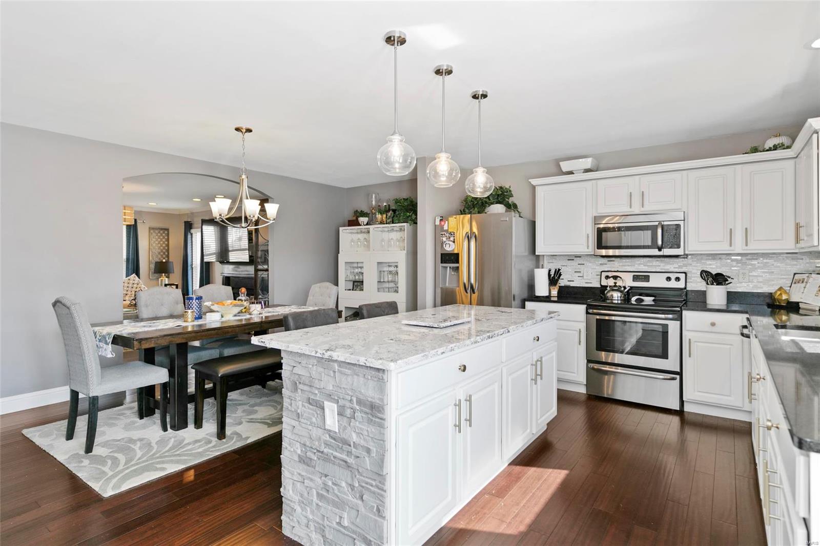 Stoney Mountain Village - Residential