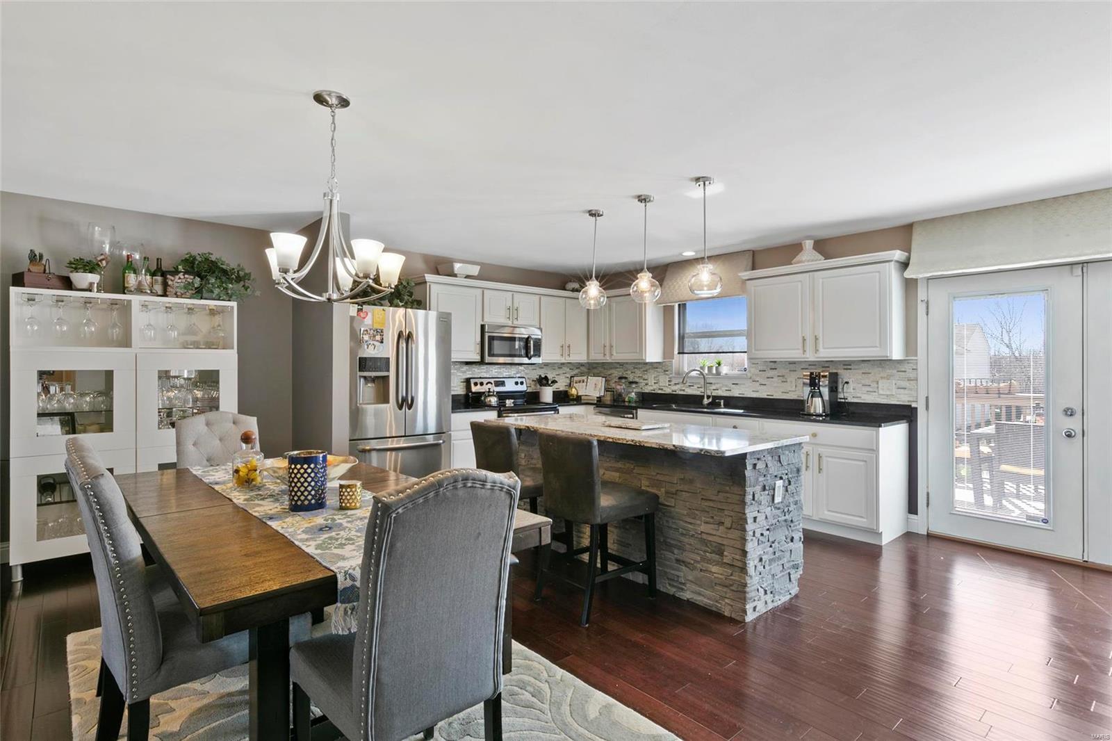 Stoney Mountain Village - Residential