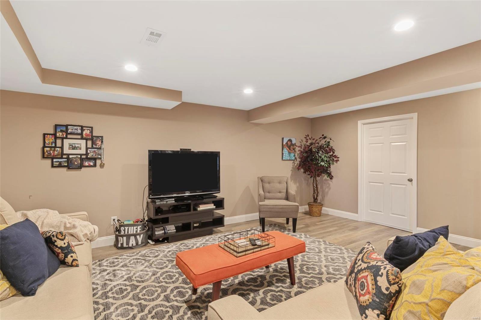 Stoney Mountain Village - Residential