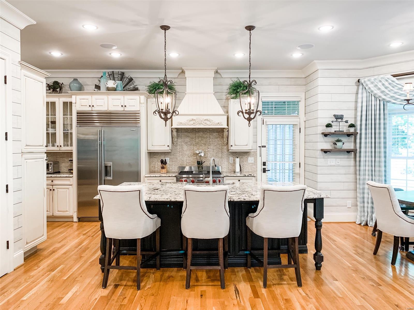 Huntleigh Manor - Residential