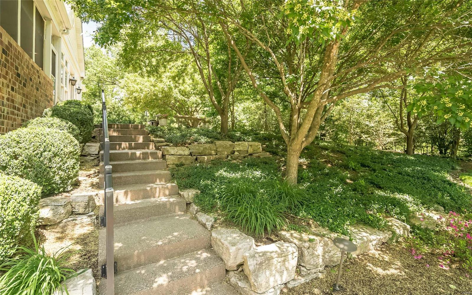 Huntleigh Manor - Residential