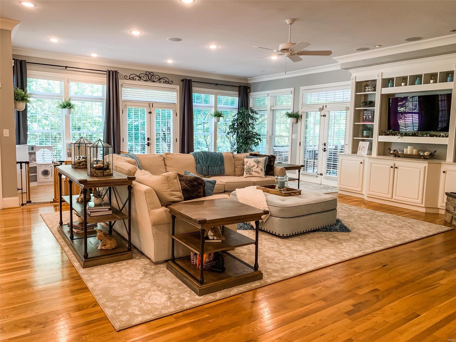 Huntleigh Manor - Residential