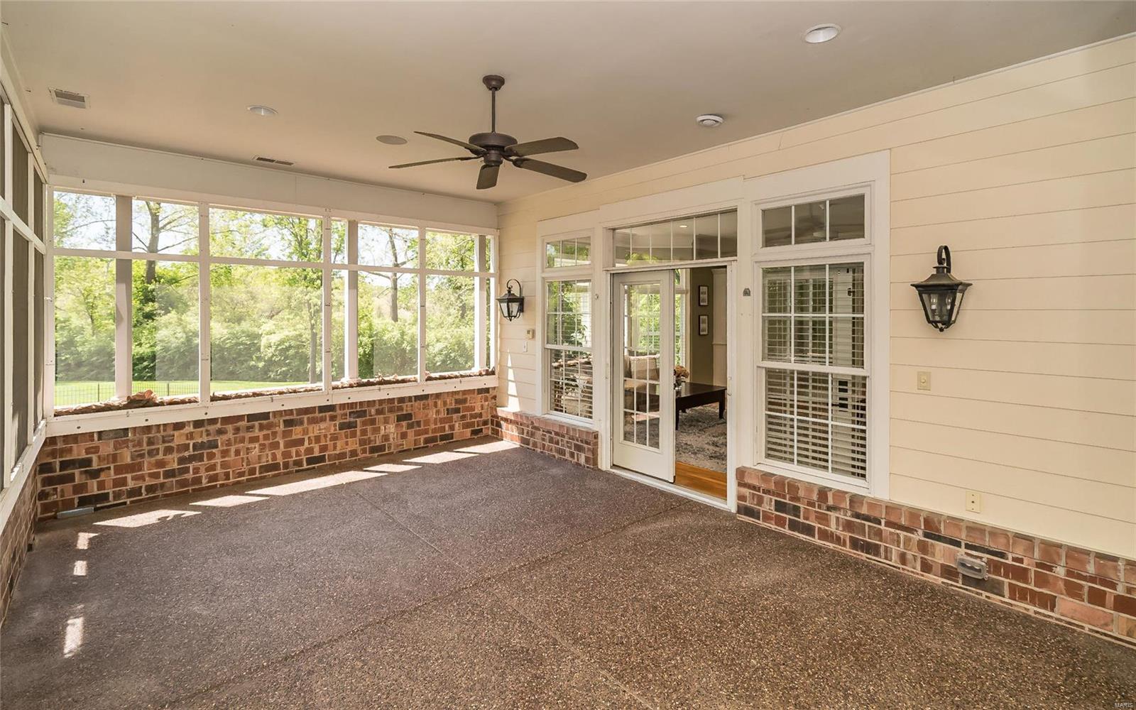 Huntleigh Manor - Residential