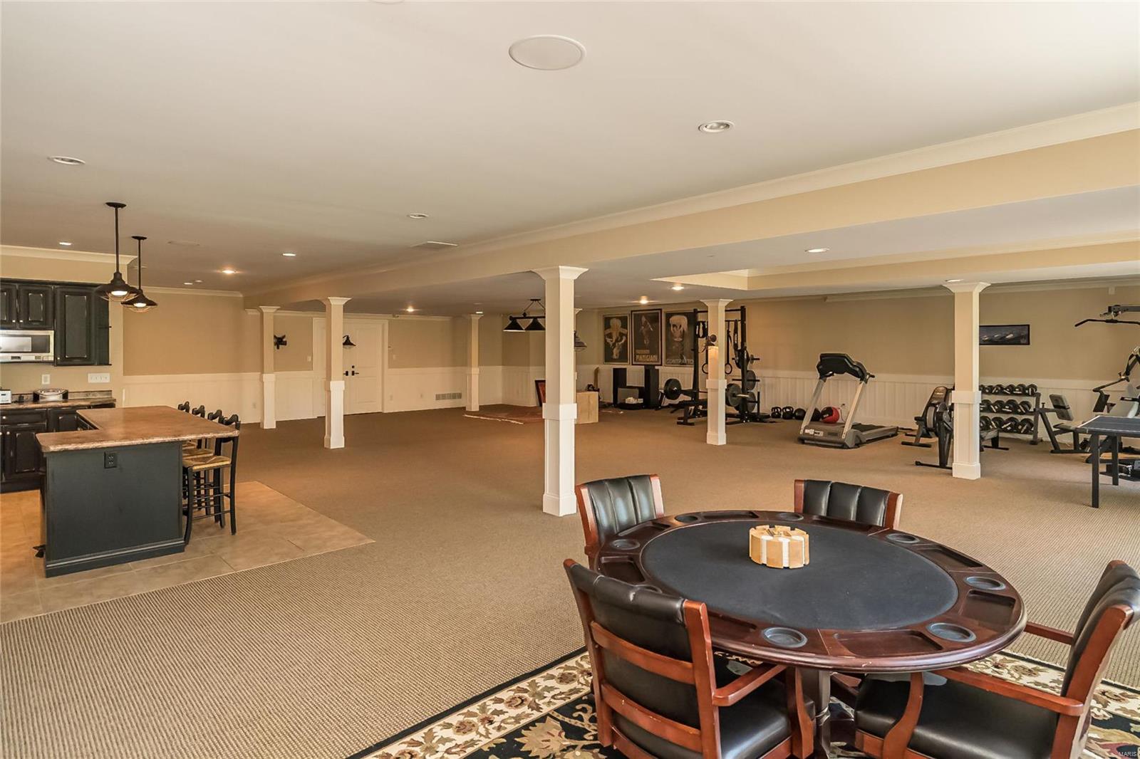 Huntleigh Manor - Residential