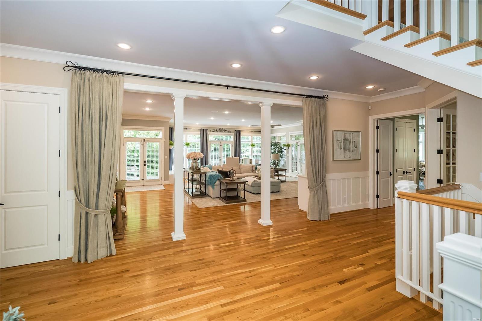 Huntleigh Manor - Residential