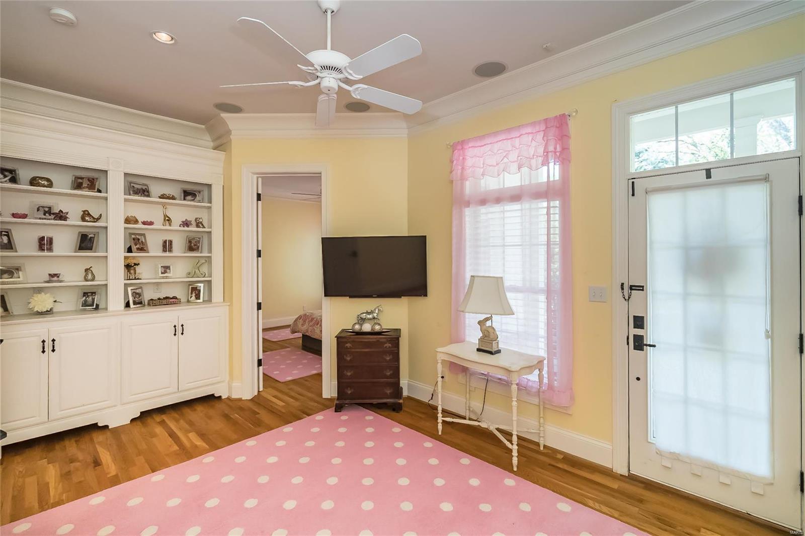 Huntleigh Manor - Residential