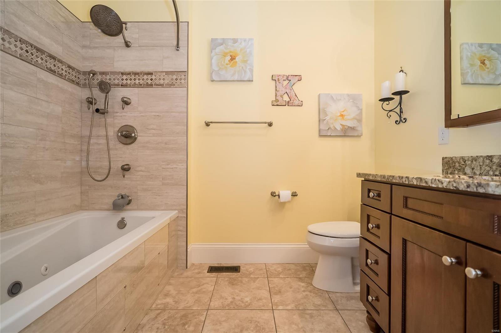 Huntleigh Manor - Residential