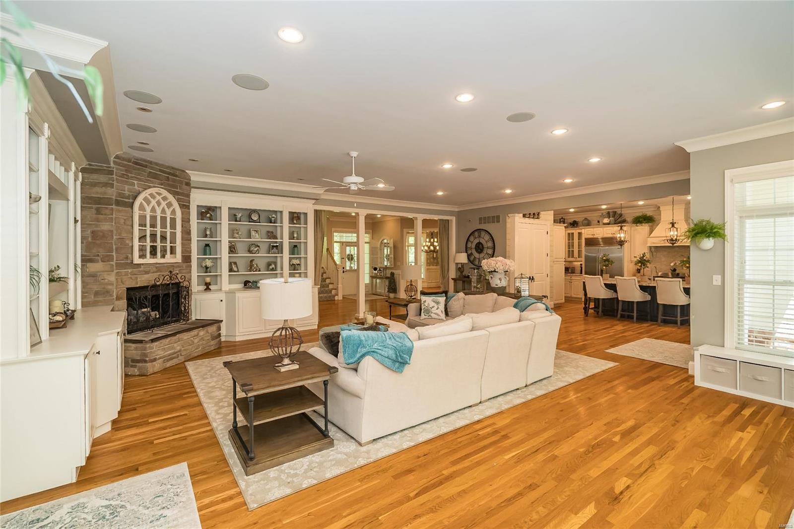 Huntleigh Manor - Residential