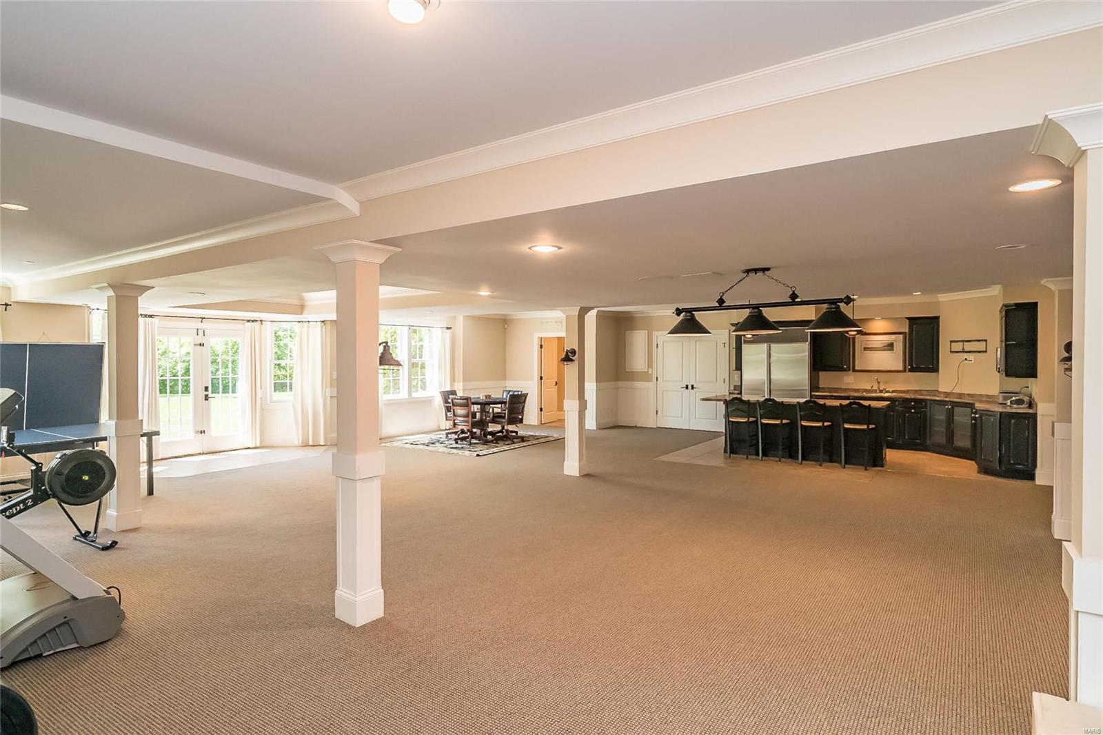 Huntleigh Manor - Residential