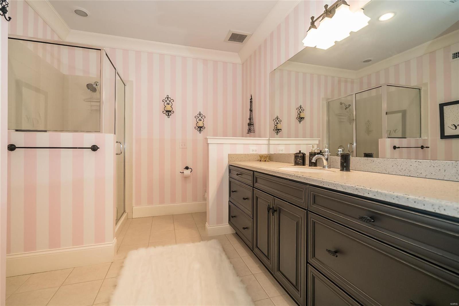 Huntleigh Manor - Residential