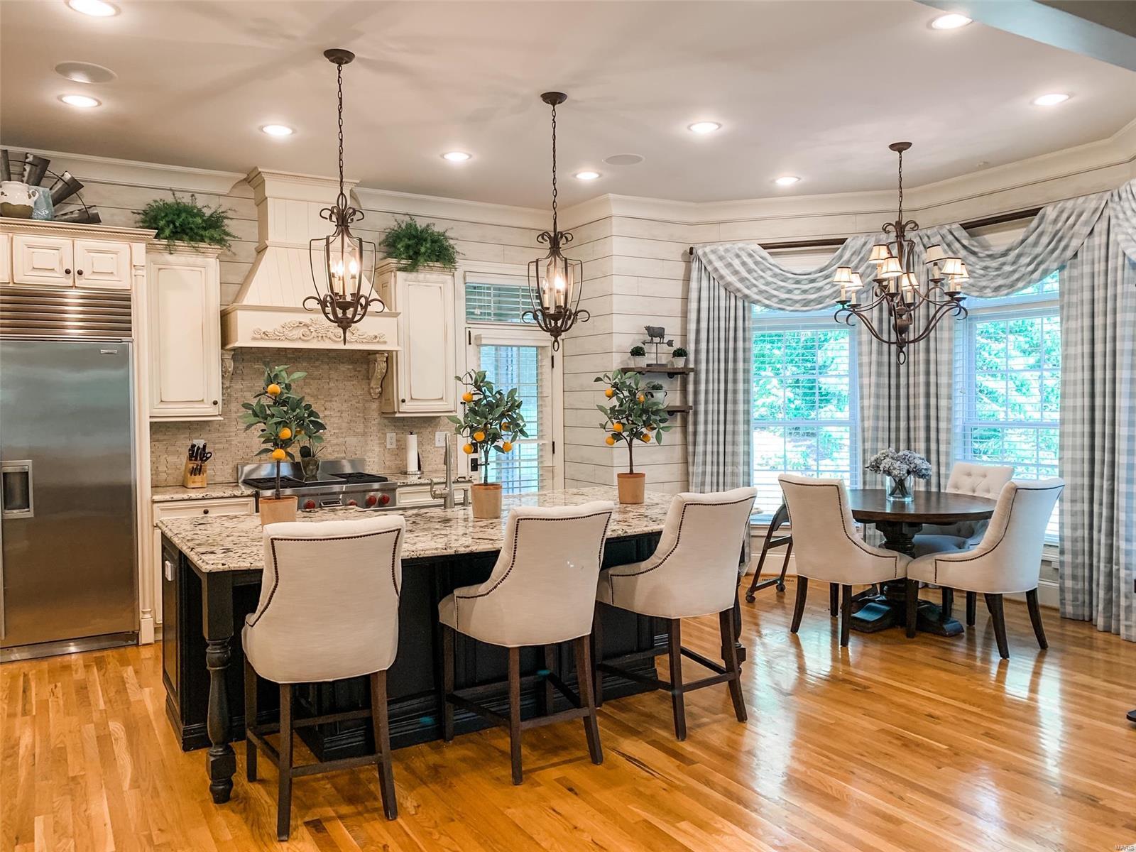 Huntleigh Manor - Residential