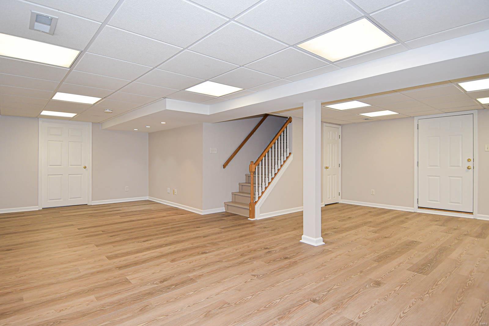 Saxon Manor South 1 - Residential Lease