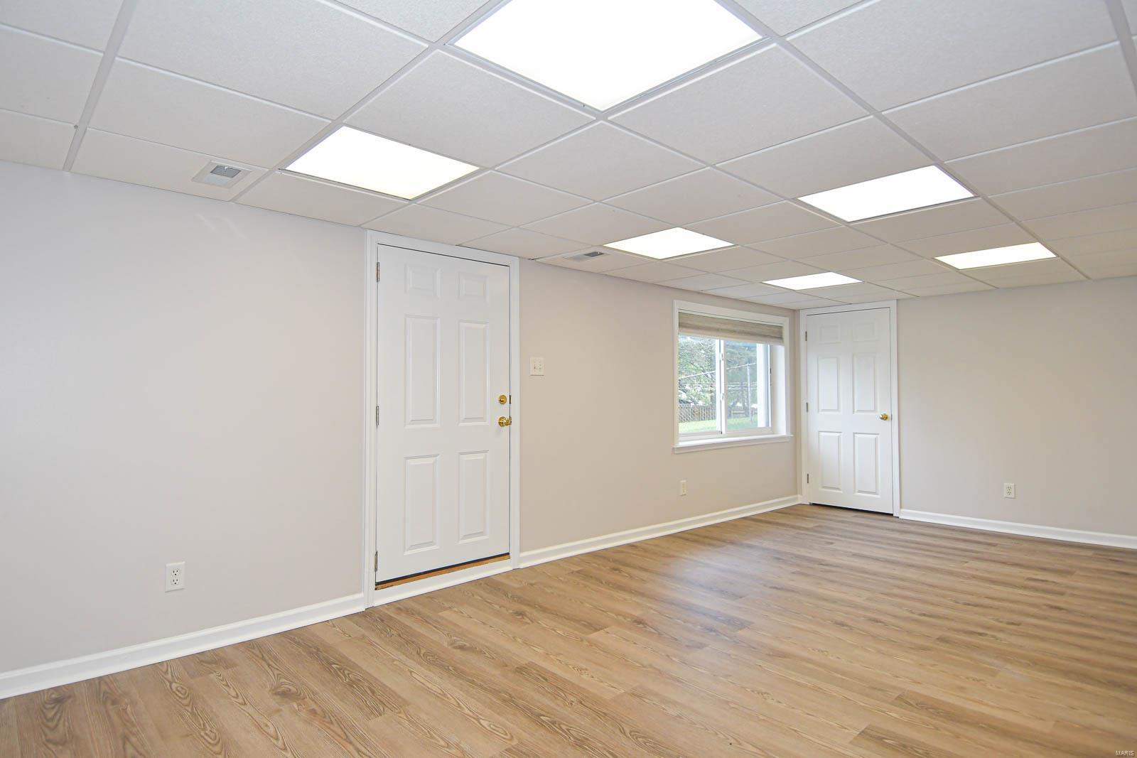 Saxon Manor South 1 - Residential Lease