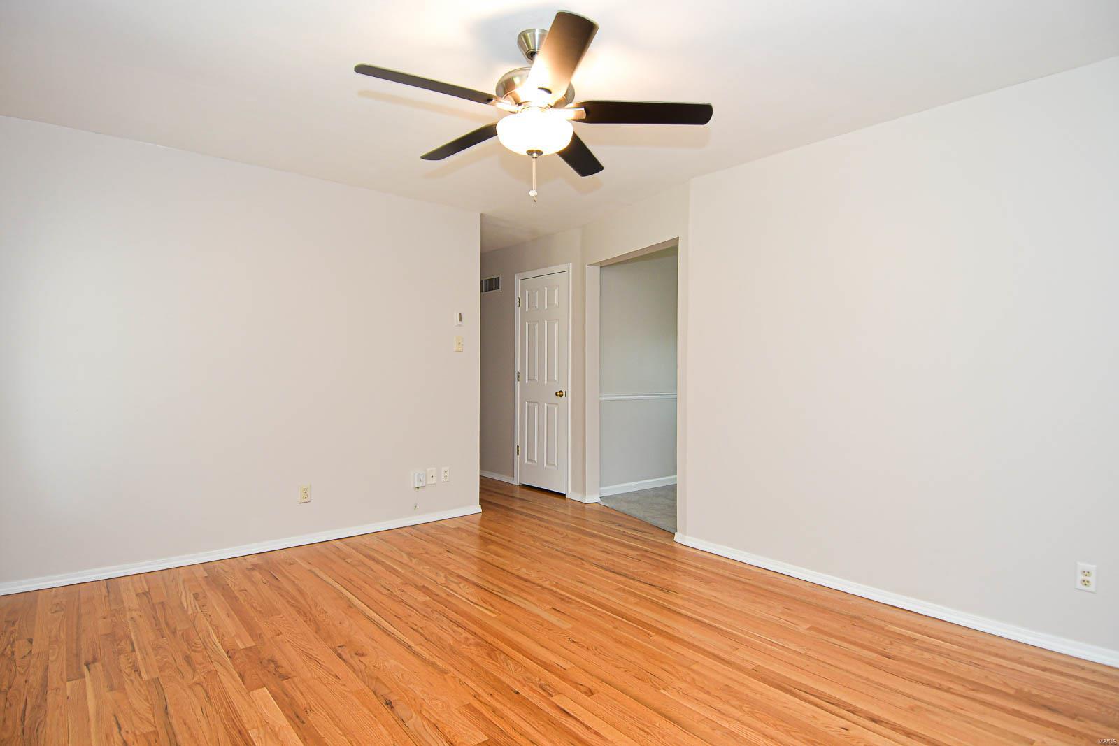 Saxon Manor South 1 - Residential Lease