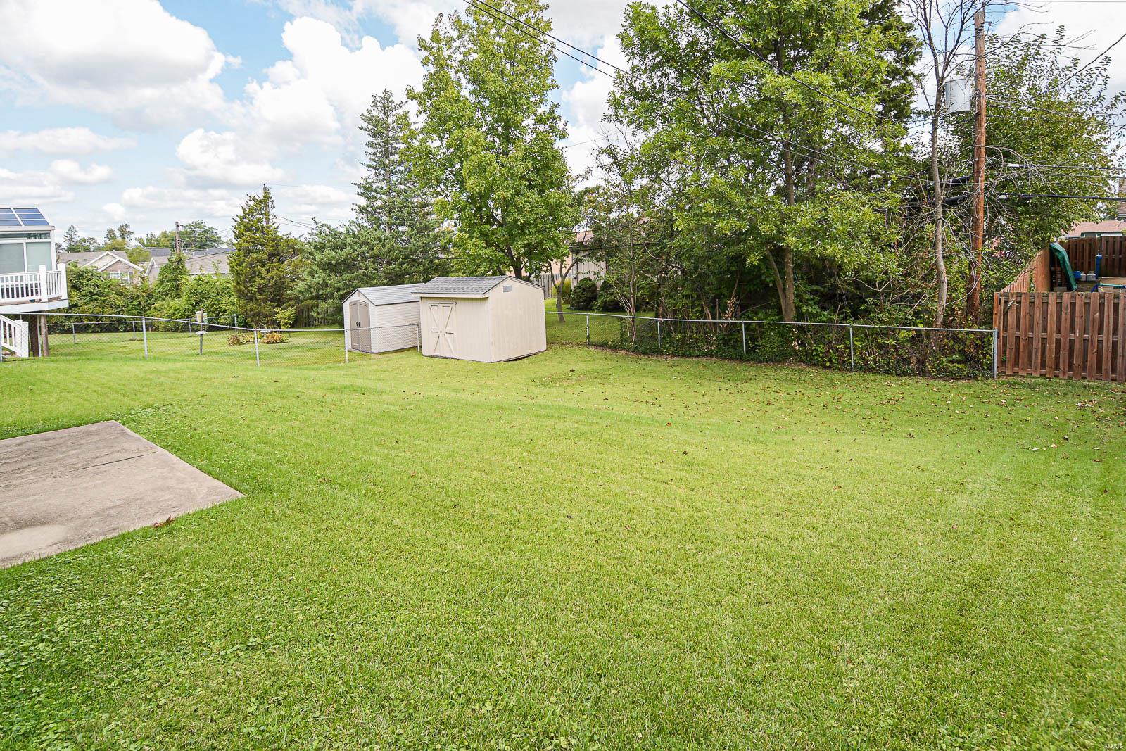 Saxon Manor South 1 - Residential Lease