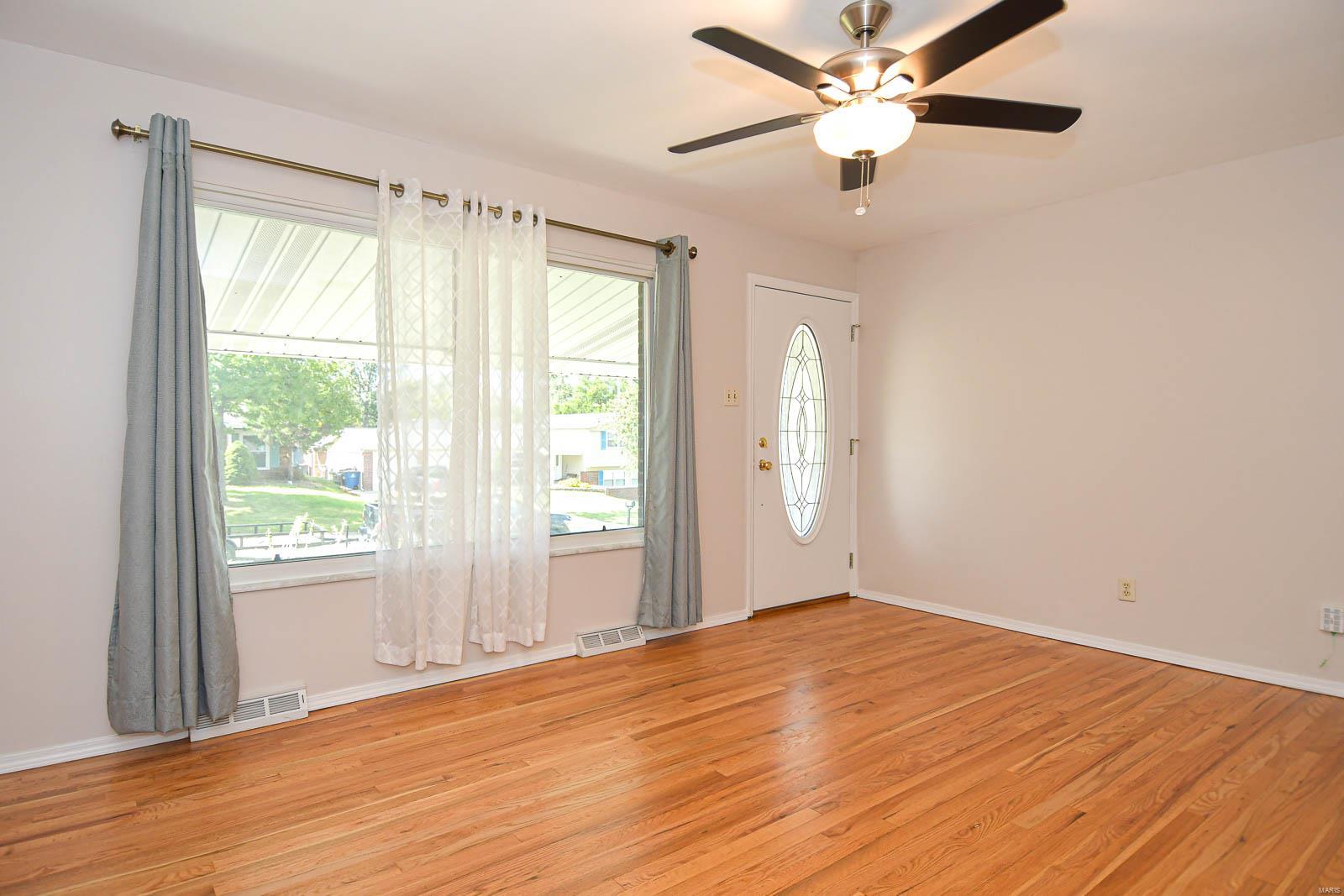 Saxon Manor South 1 - Residential Lease