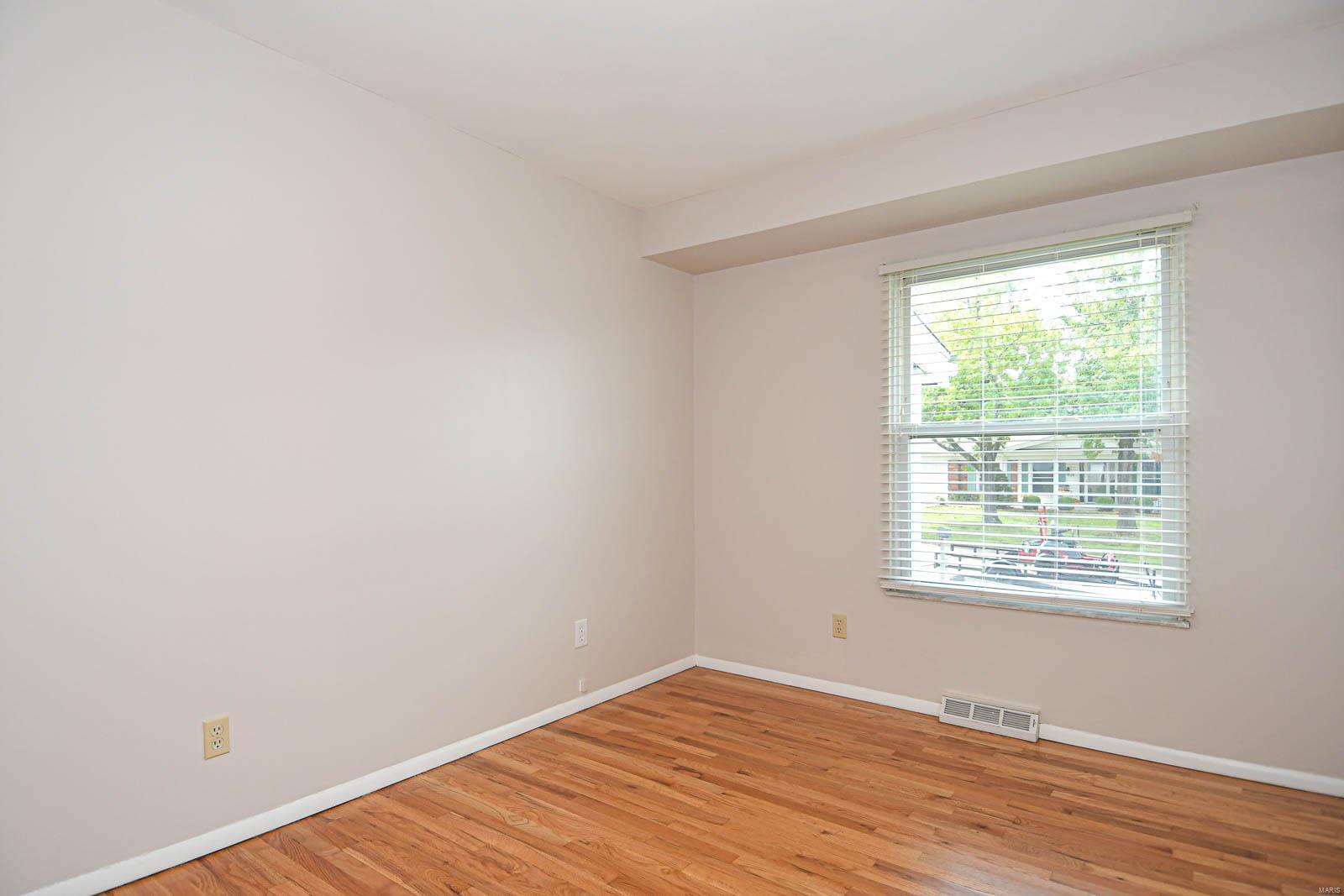 Saxon Manor South 1 - Residential Lease