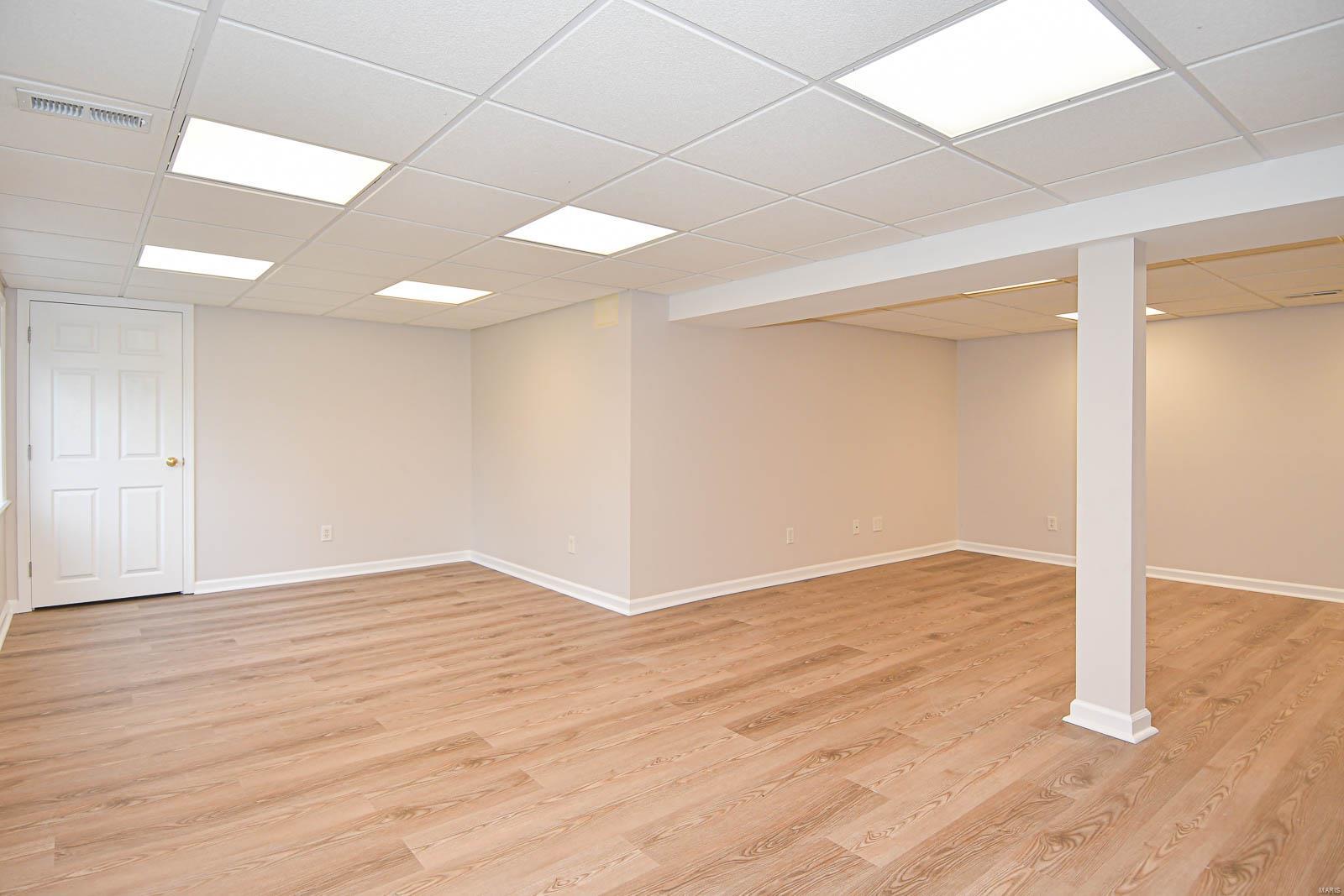 Saxon Manor South 1 - Residential Lease