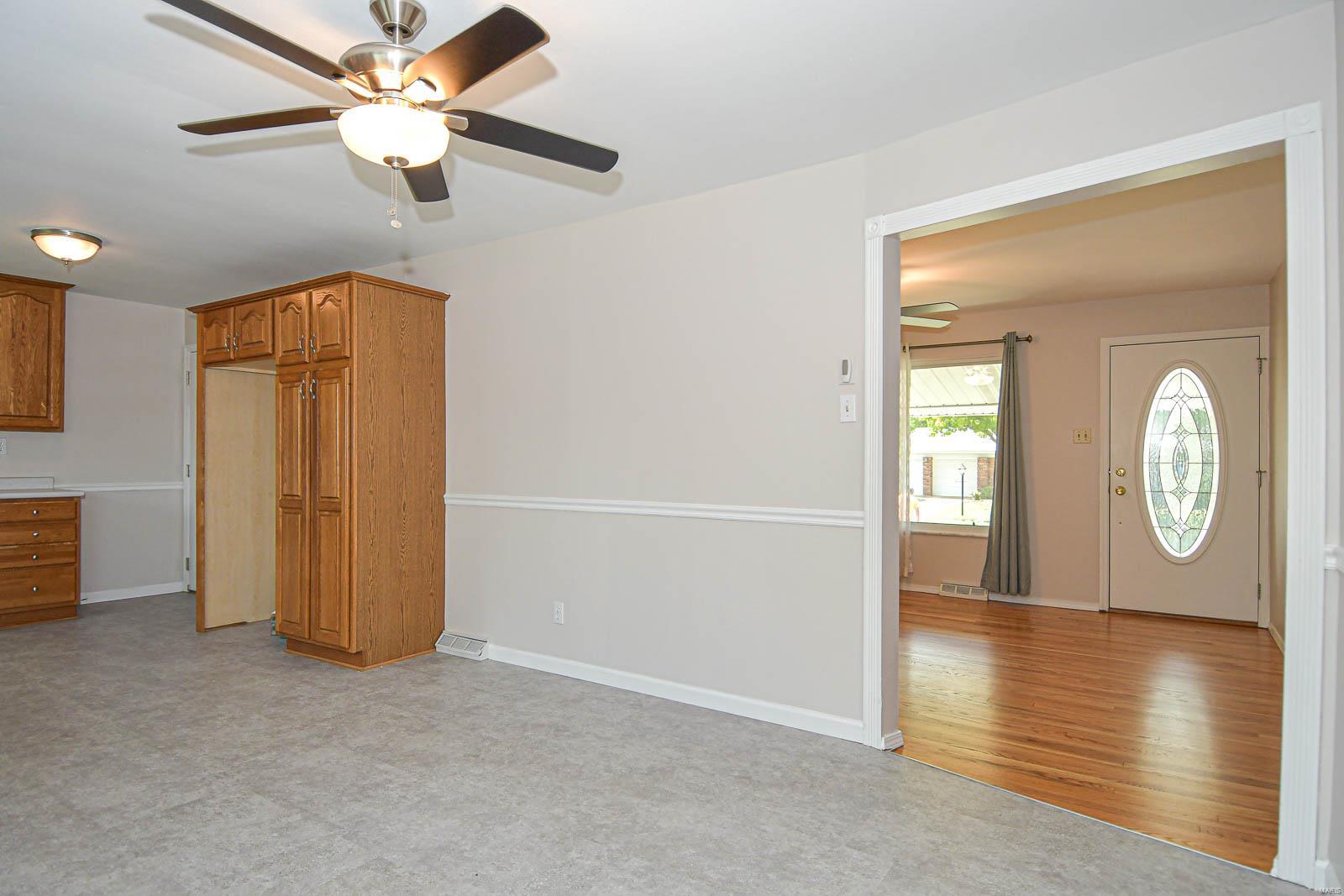 Saxon Manor South 1 - Residential Lease